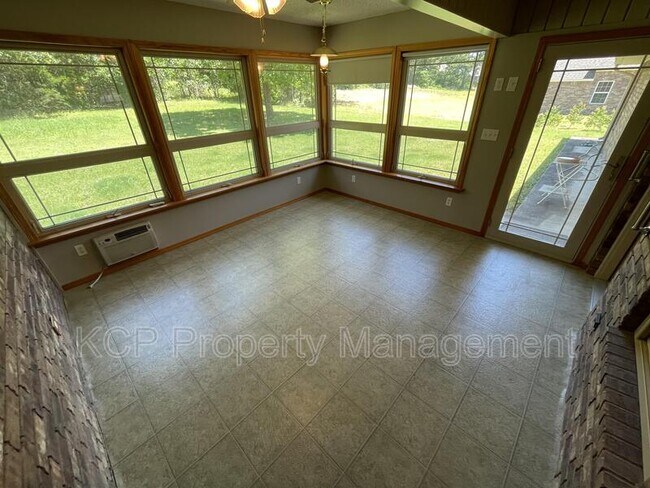 Building Photo - 116 Dub's Way