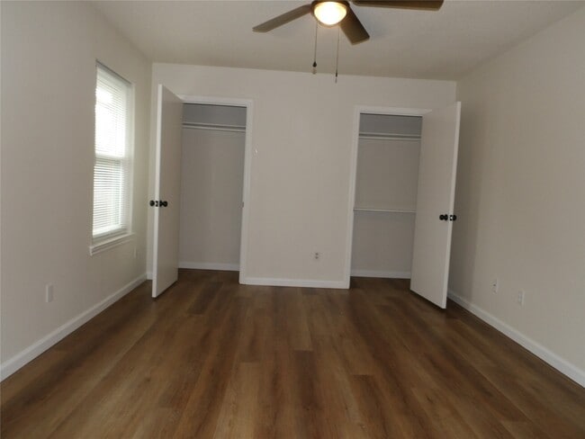 Building Photo - 5917 Red River Dr