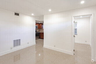 Interior Photo - YOUNG CIRCLE APTS