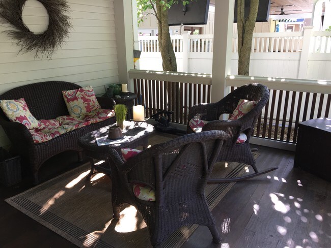 Building Photo - 57 George St