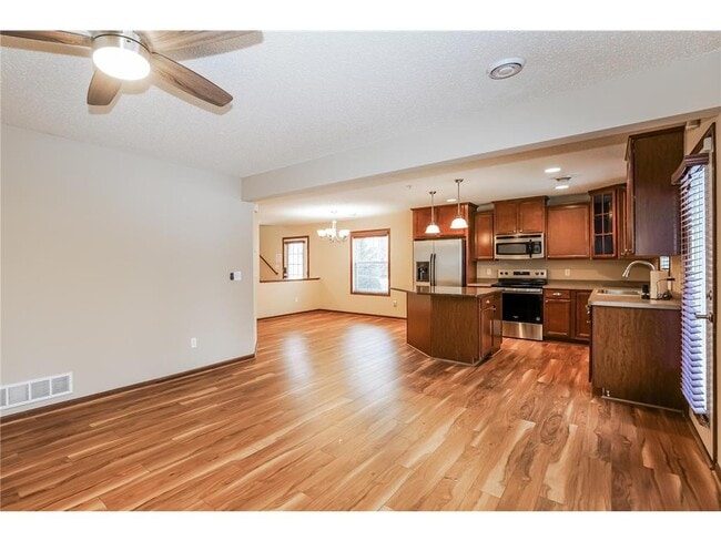 Building Photo - 15640 60th Ave N