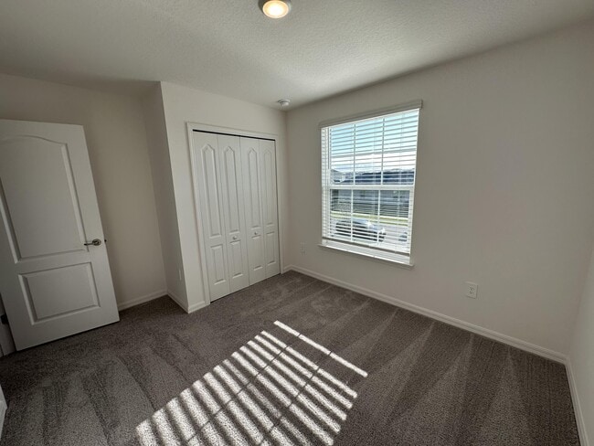 Building Photo - 10936 SW Vasari Way