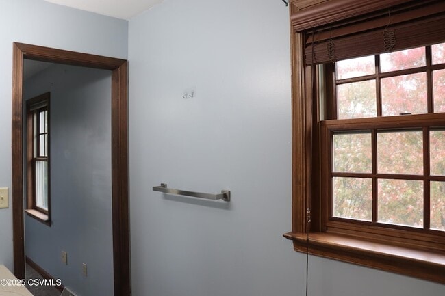 Building Photo - 108 Hawk Ridge Rd