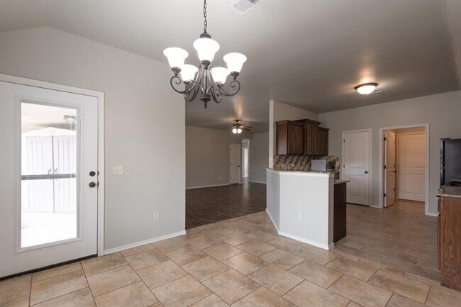 Building Photo - 14358 Redvine Rd