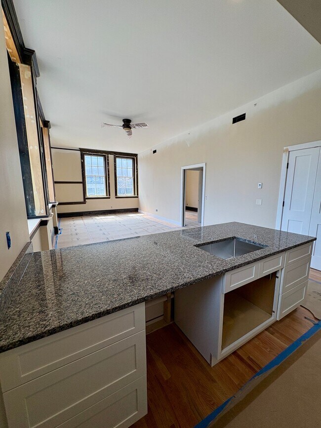 Building Photo - NEW 2BR APARTMENT!
