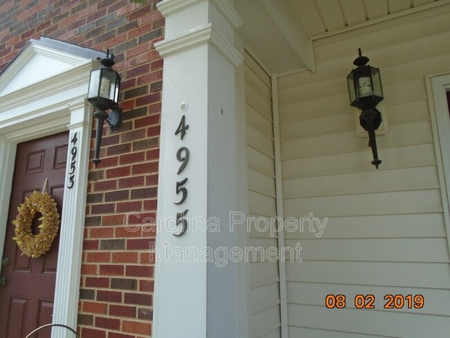 Building Photo - 4955 Sunburst Ln