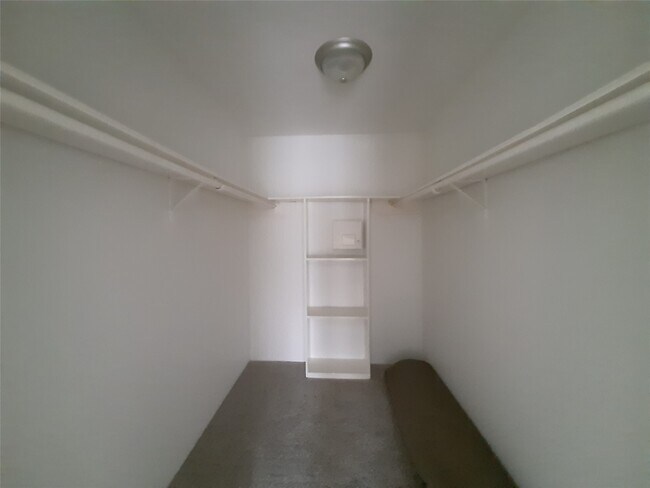 Building Photo - 12955 Woodforest Blvd