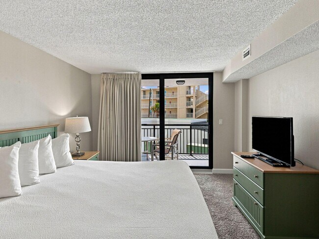 Building Photo - 1040 US-98