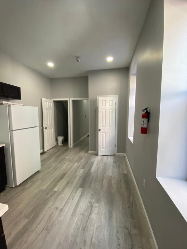 Building Photo - 178 W Hanover St