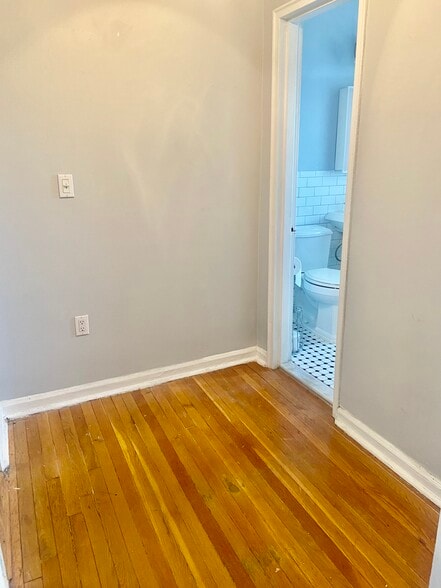 Building Photo - 210 Woodcliff Ave