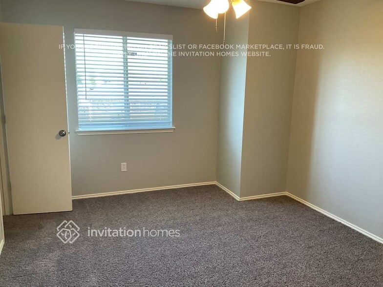 Building Photo - 1605 Forest Oaks Way