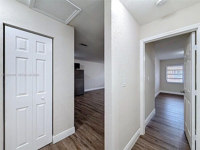 Building Photo - 1800 NW 52nd Ave