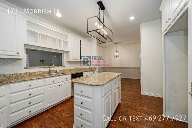 Building Photo - 1711 Morrish Ln
