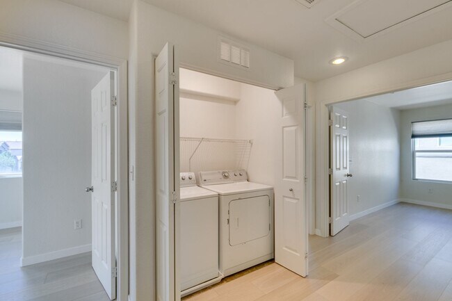 Building Photo - Bright & Inviting 3 Bedroom Home in 89148