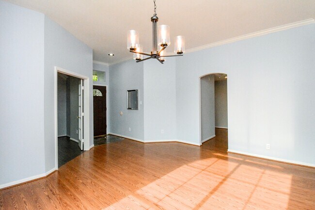 Building Photo - 1638 Almond Brook Ln