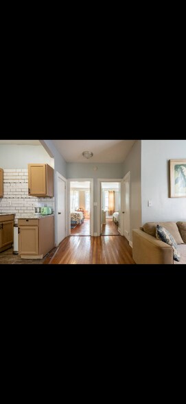Building Photo - 153 E 37th St