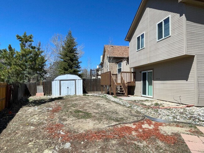Building Photo - Fantastic Multi-Level Single Family Home i...
