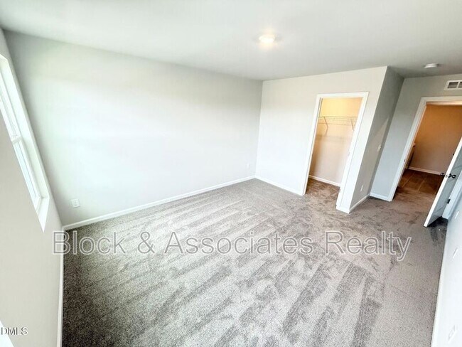 Building Photo - 304 Marmalade Sky Ln