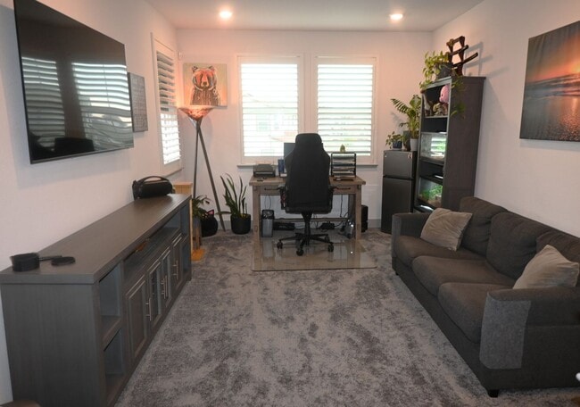 Building Photo - 10060 Carinata Dr