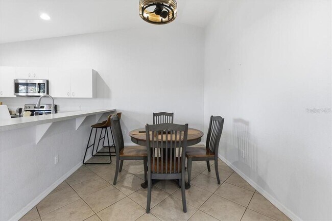 Building Photo - 8101 Memory Ln