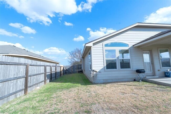 Building Photo - 5409 Rimes Ct