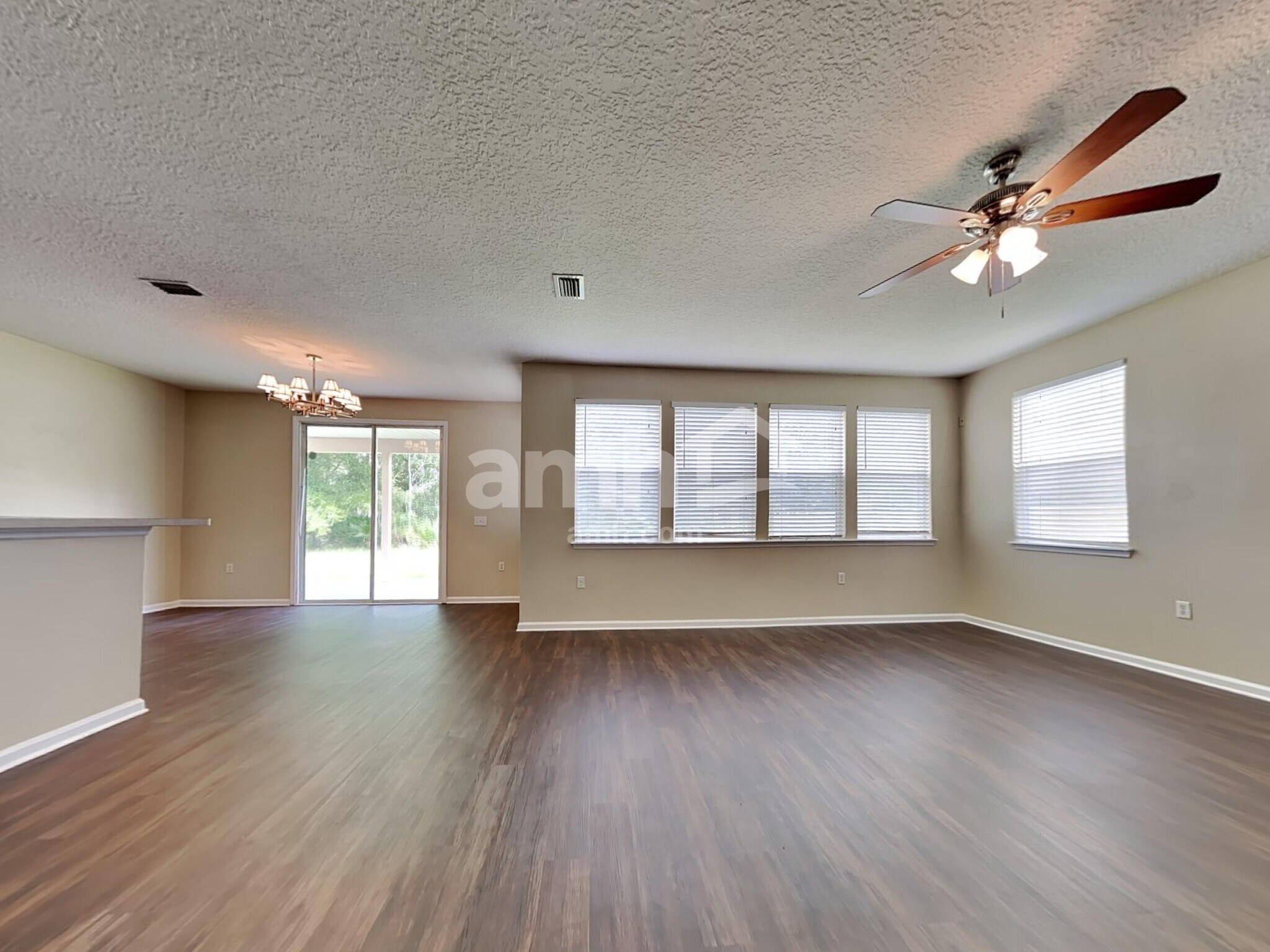 Building Photo - 11293 Justin Oaks Dr N