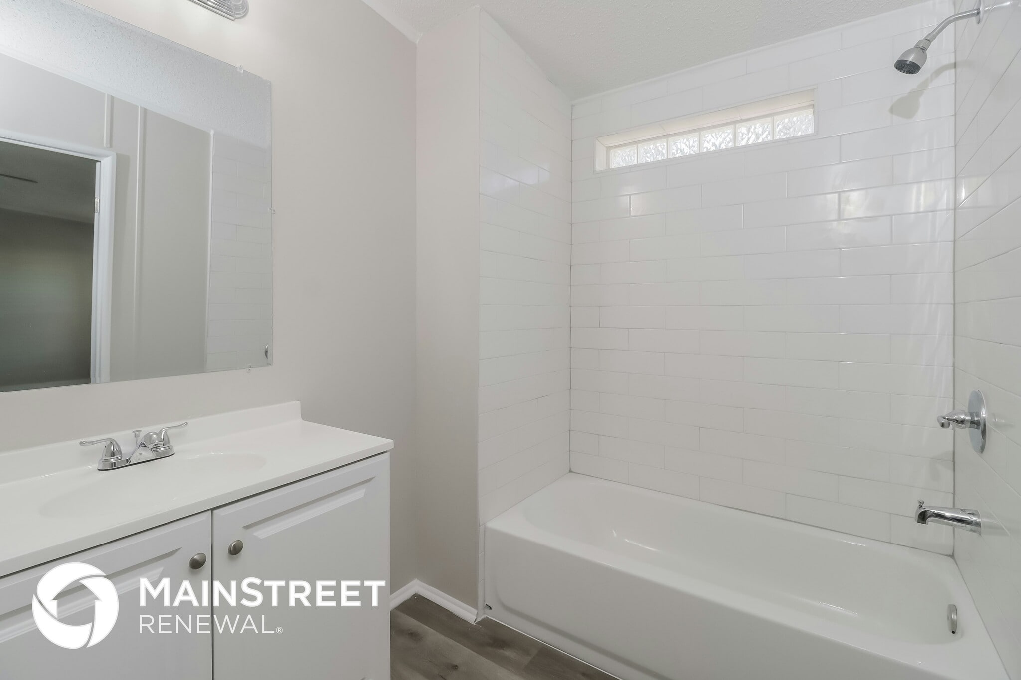 Building Photo - 4801 King Lake Dr