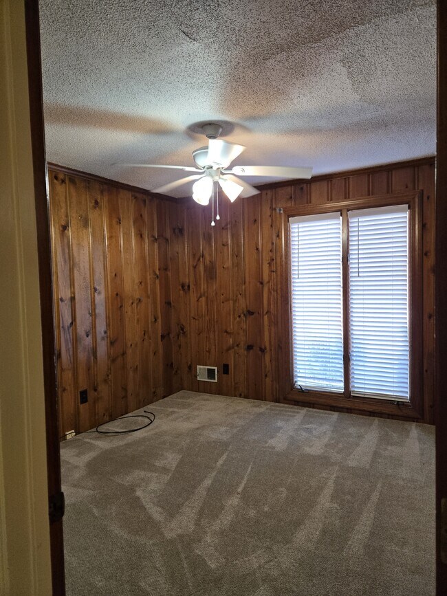 Building Photo - 9 Brookspring Cir