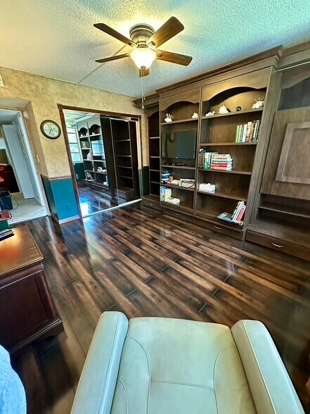 2nd Bedroom with Queen Murphy Bed - 933 Cypress Grove Dr