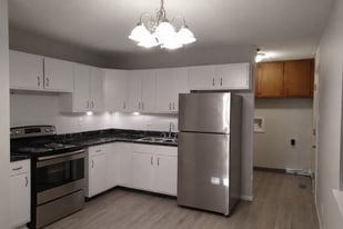 Building Photo - 3326 SW Kiowa St