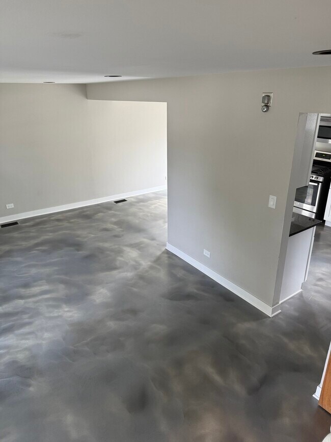 Building Photo - 4539 Huntington Blvd