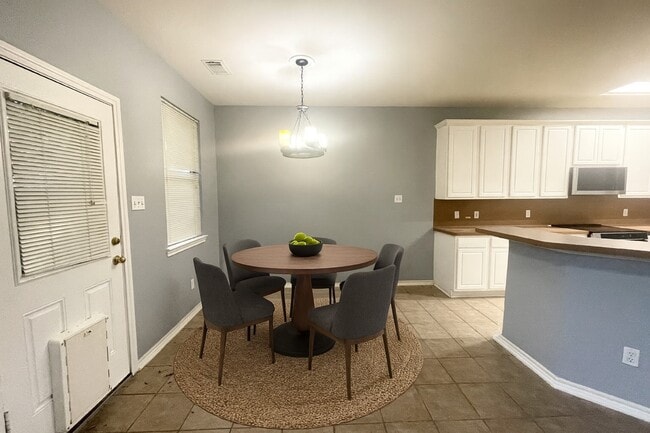 Building Photo - 16854 Carrollton Creek Ln