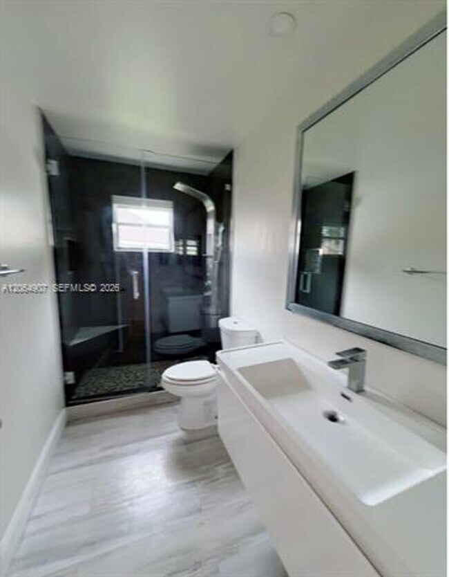 Building Photo - 1064 Cedar Falls Dr