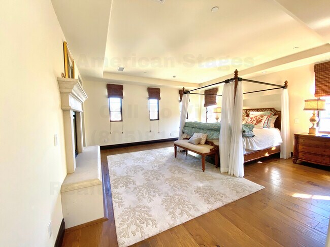 Building Photo - 347 Island Oak Ln