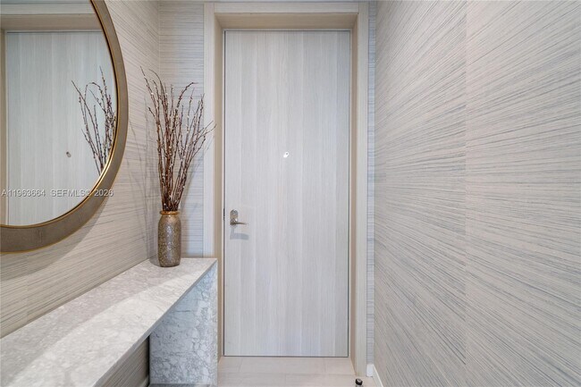 Building Photo - 1000 Brickell Plaza