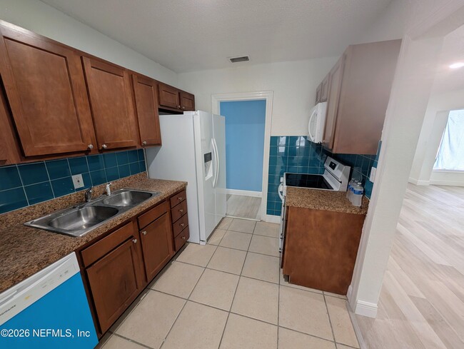 Building Photo - 1454 Ribault Scenic Dr