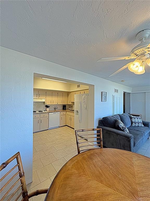 Building Photo - 2001 World Pkwy Blvd