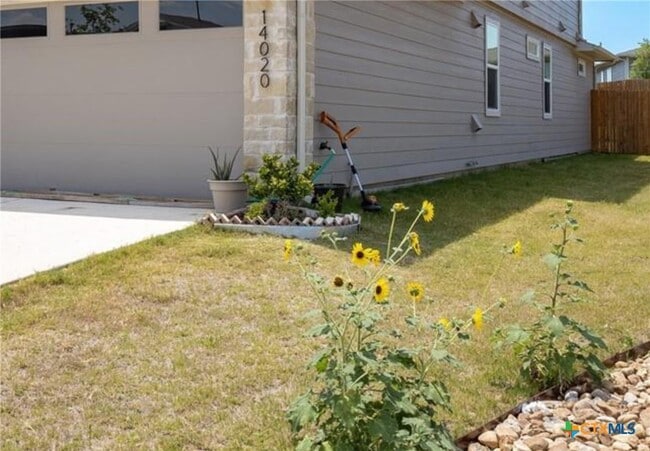 Building Photo - 14020 Neskar Dr