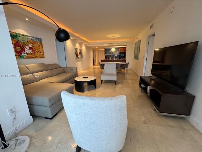 Building Photo - 1830 S Ocean Dr