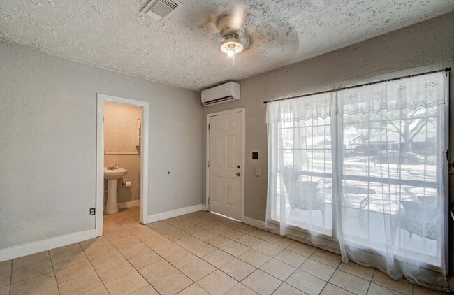 Building Photo - 12313 Kayla Ln