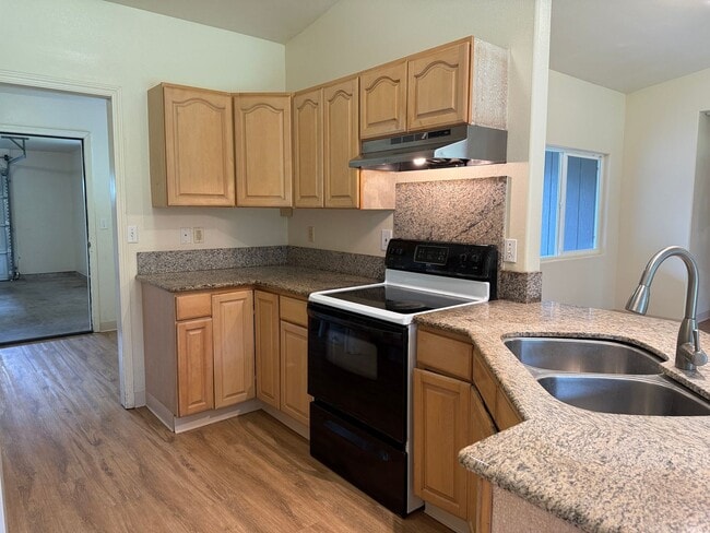 Building Photo - Nice 3BR/2BA Home in Hawaiian Shores