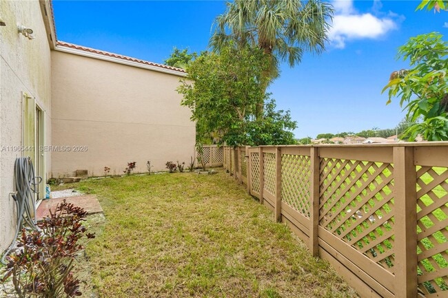 Building Photo - 11009 Mainsail Dr