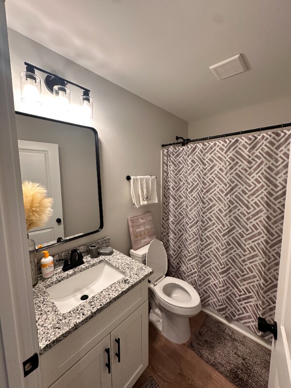 Building Photo - 716 Evening Shade Ln