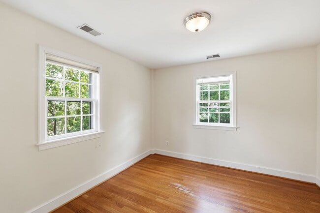 Building Photo - Chevy Chase Home | 4 Bed | 3.5 Bath | 2,500 Sf | Driveway Parking | Large Fenced-In Backyard w/ Deck