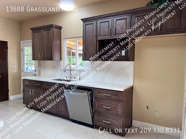Building Photo - 13688 Grassland Rd
