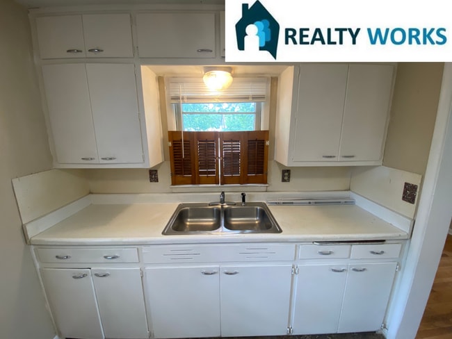 Building Photo - Great 3 bedroom home available in north Lincoln.