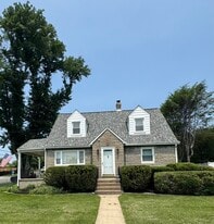 Building Photo - 410 Paoli Ave