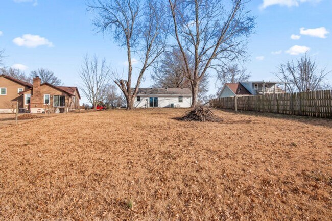 Building Photo - 246 SE 101st Rd