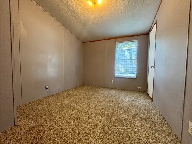 Building Photo - 13295 Pecan Tree Dr