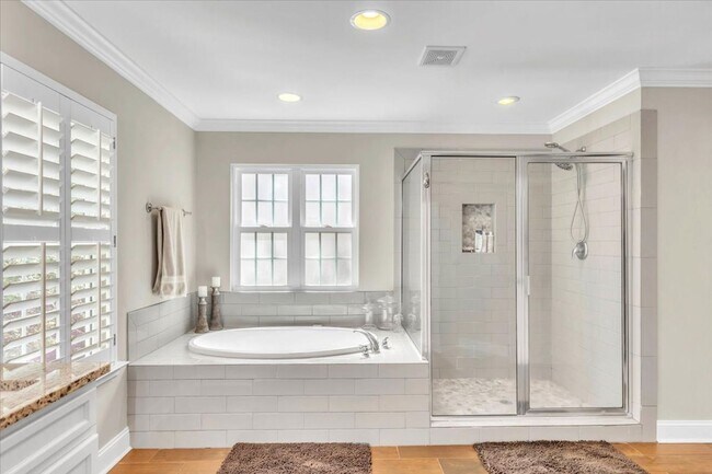 Building Photo - Gorgeous 4 Bed/2.5 Bath in Waterways Township!